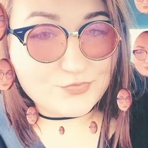 Meet your Posher, Ariel